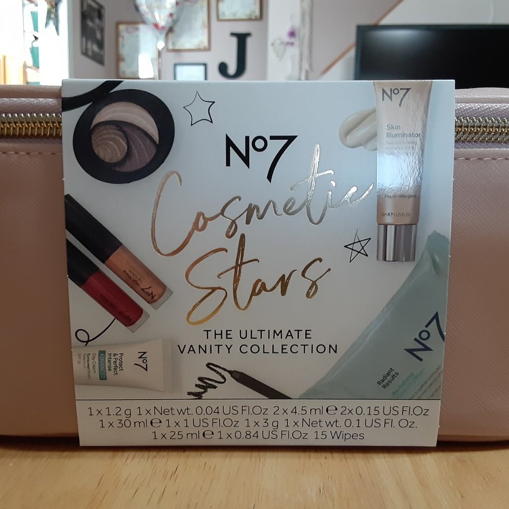 💞No7 THE ULTIMATE VANITY COLLECTION💞